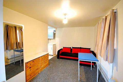 4 bedroom semi-detached house for sale, SELBORNE GARDENS, PERIVALE, GREENFORD, UB6 7PD