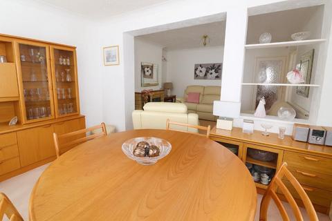 undefined, Luton LU4