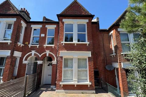 3 bedroom flat for sale, Dunstans Road, East Dulwich, London, SE22 0ES