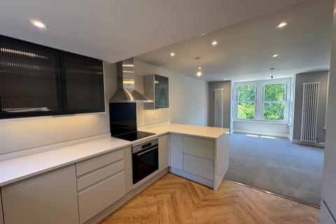 3 bedroom flat for sale, Dunstans Road, East Dulwich, London, SE22 0ES