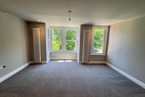 3 bedroom flat for sale, Dunstans Road, East Dulwich, London, SE22 0ES
