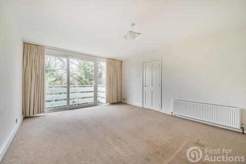 undefined, Petworth Court, Bath Road, Reading