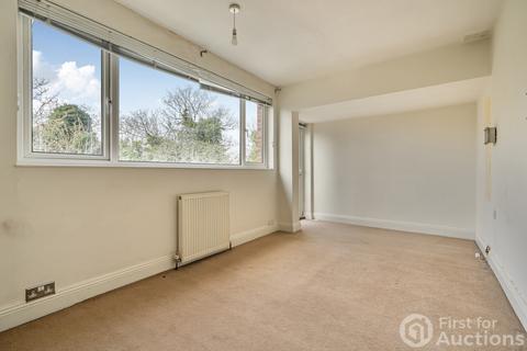 undefined, Petworth Court, Bath Road, Reading