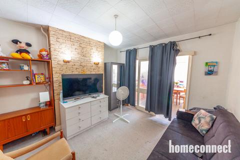39 Weald Way, Romford, RM7 9PH