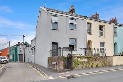 5 bedroom end of terrace house for sale