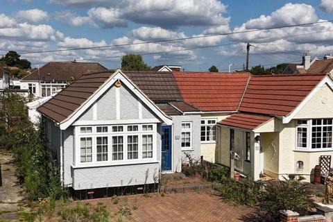 49 Court Avenue, Romford, RM3 0XS