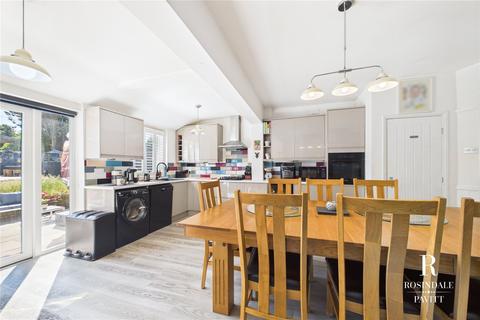 30 Bridle Path, Beddington, Croydon, CR0 4SB