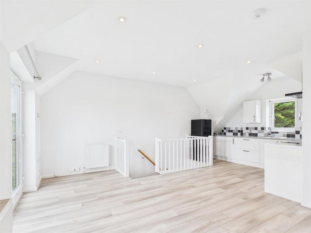 Lounge/Kitchen
