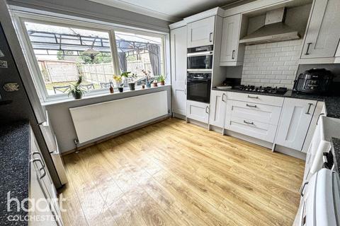 3 bedroom detached house for sale, Ley Field, Colchester
