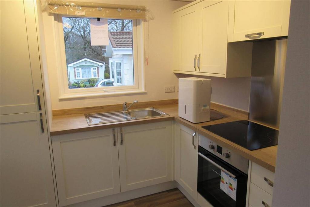 Open-Plan Lounge/Kitchen