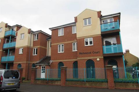 2 bedroom retirement property for sale, Richmond Street, Herne Bay