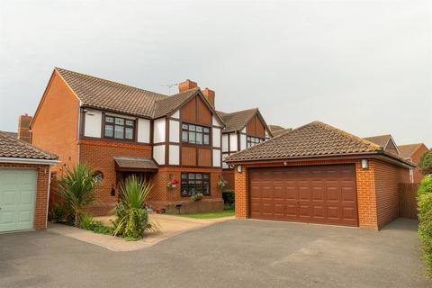 4 bedroom detached house for sale, Fulmar Way, Herne Bay