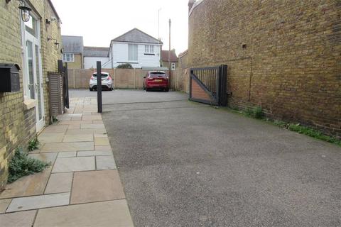 83 Canterbury Road, Whitstable, CT5 4HQ