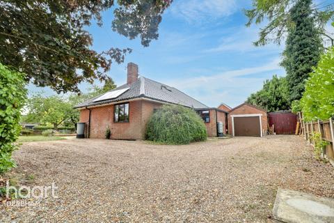 3 bedroom detached house for sale - Church Road, Thetford