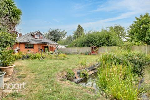 3 bedroom detached house for sale, Church Road, Thetford