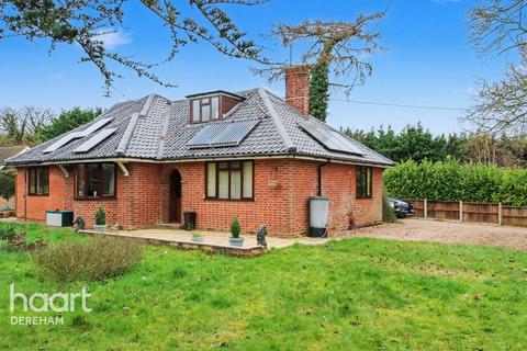 3 bedroom detached house for sale, Church Road, Thetford