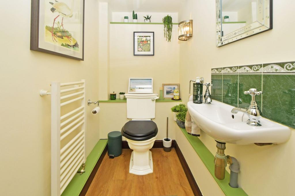 Ground floor cloak room