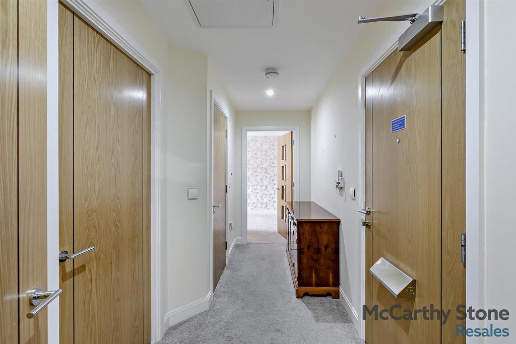 8660520-interior05-800.jpg
