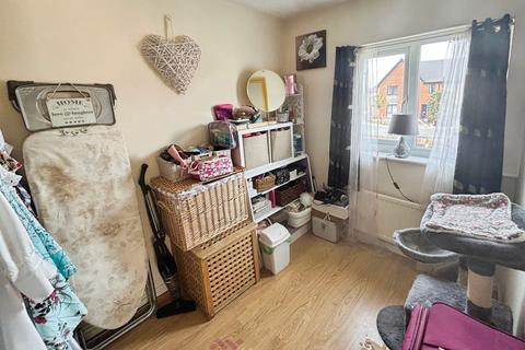 21 Broadlands Close, Dunscroft, Doncaster, DN7 4NN