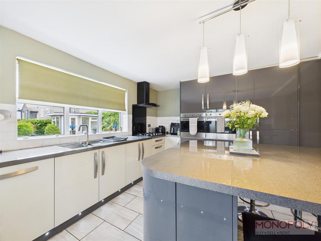 CAM04439 G0-PR0128-STILL010.jpg