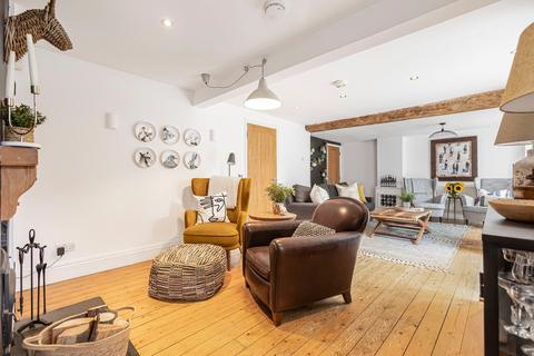 3 bedroom end of terrace house for sale, Weald Street, Weald, Bampton, Oxfordshire, OX18