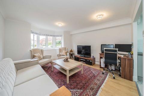 114 Varsity Drive, Twickenham, TW1 1AJ