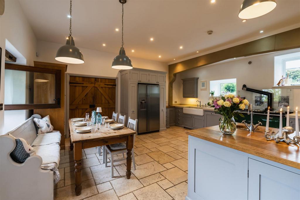Dining Kitchen