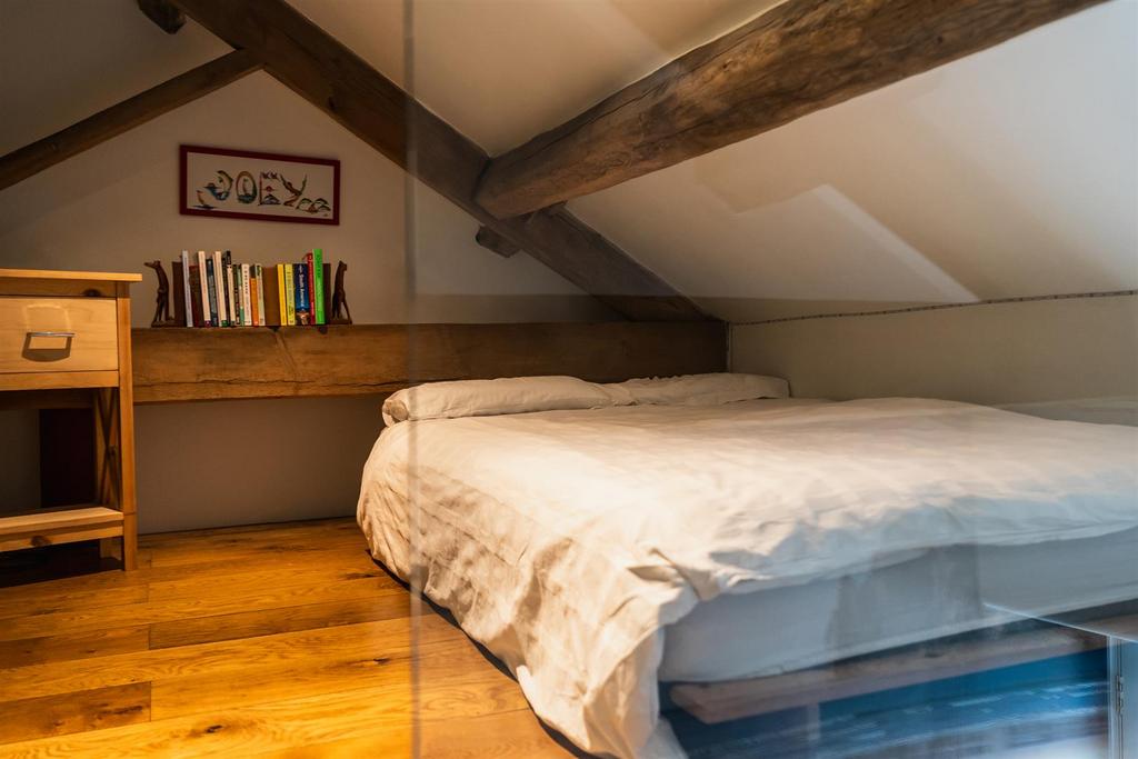 Bedroom 2 Mezzanine