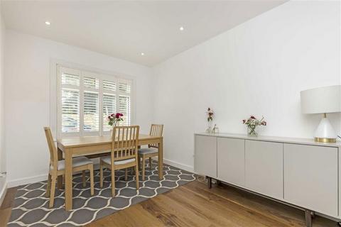 undefined, Elmtree Road, Teddington TW11