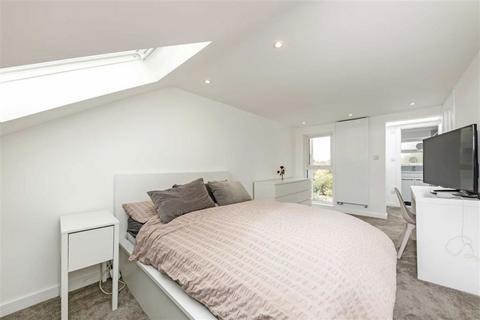 undefined, Elmtree Road, Teddington TW11
