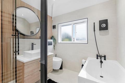368 Chester Road North, Sutton Coldfield, B73 6RL