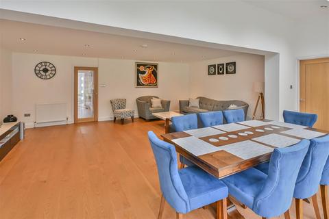 4 bedroom detached house for sale, Talbrook, Brentwood
