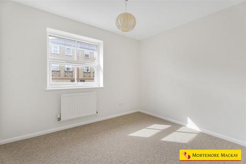 30 Macleod Road, London, N21 1SN