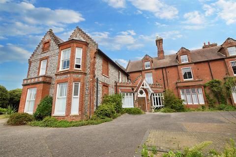 2 bedroom apartment for sale, Overstrand Road, Cromer