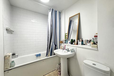 17, Staten House Rillaton Walk, Milton Keynes, MK9 2BX