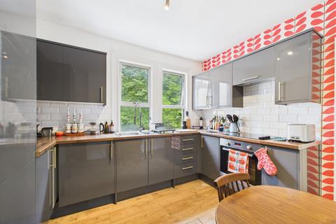2 bedroom maisonette for sale, Bromley, Kent BR2