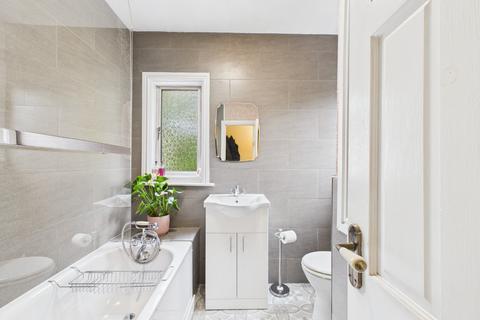 2 bedroom maisonette for sale, Bromley, Kent BR2