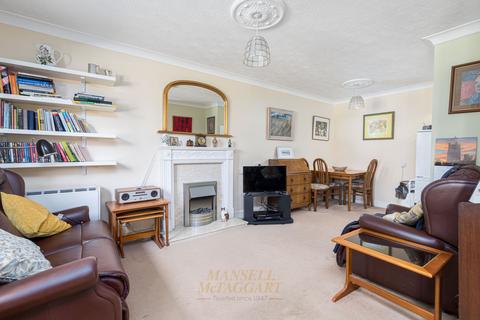 1 bedroom flat for sale, Brighton Road, Crawley RH11