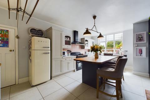 undefined, Park Avenue North, Northampton, NN3 2JE