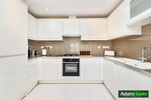 2 bedroom maisonette for sale, 20 Grove Road, London N12
