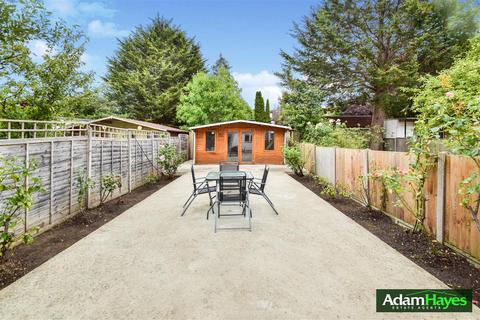 2 bedroom maisonette for sale, 20 Grove Road, London N12