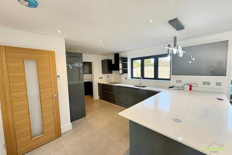 undefined, Britten Close, Tonbridge, TN10