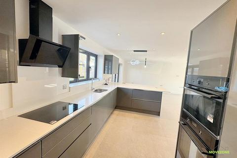 undefined, Britten Close, Tonbridge, TN10