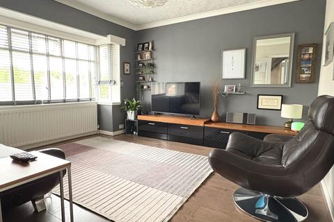 40 Valley New Road, Royton, Oldham, OL2 6BN