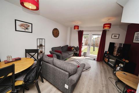 undefined, Lythe Avenue, Hull