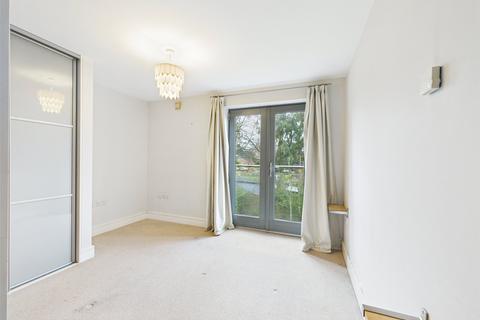 2 bedroom apartment to rent, St Margarets Road, St Margarets