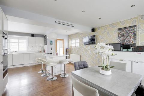 4 bedroom detached house for sale, Tennyson Street, Ilkeston DE7