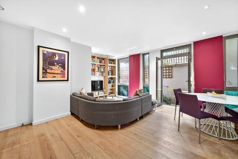2 bedroom flat for sale, Trematon Walk, London N1