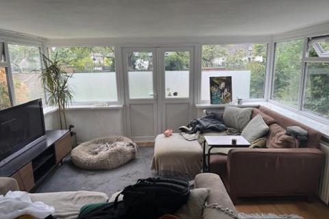 2 Westfields Road, London, W3 0AP