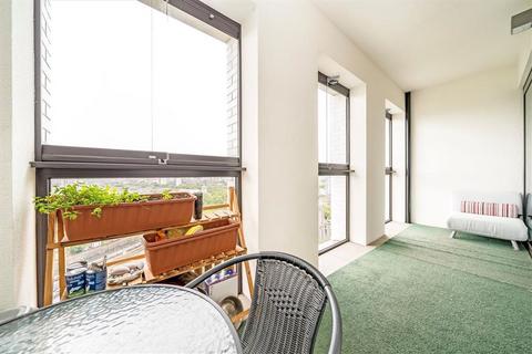 2 bedroom flat for sale, Blackfriars Road, London SE1